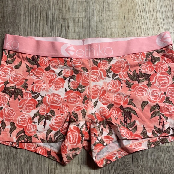 Ethika shorts - Picture 2 of 3